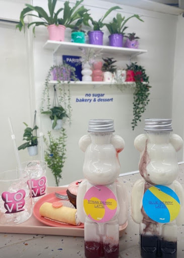 필로베이커리가 홍대예쁜카페 중 사진 찍기 좋은 공간으로 확인되는 배경