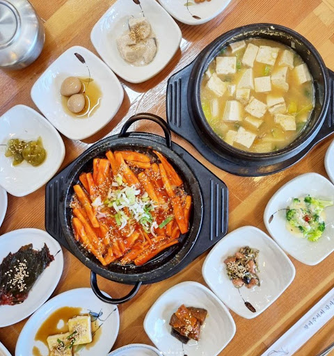 하동맛집 쉬어가기좋은날식당의 재첩더덕정식으로 맛있는 식사 즐기기